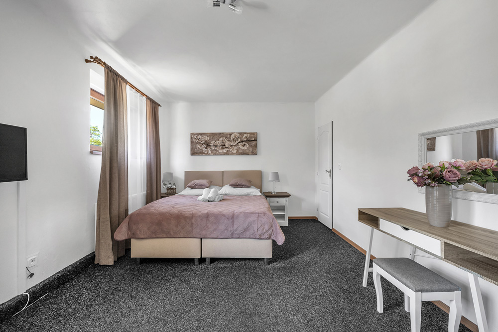 Dvoulůžkový pokoj č. 22