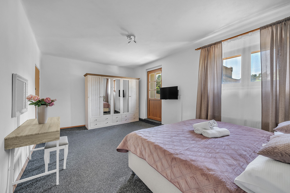 Dvoulůžkový pokoj č. 22